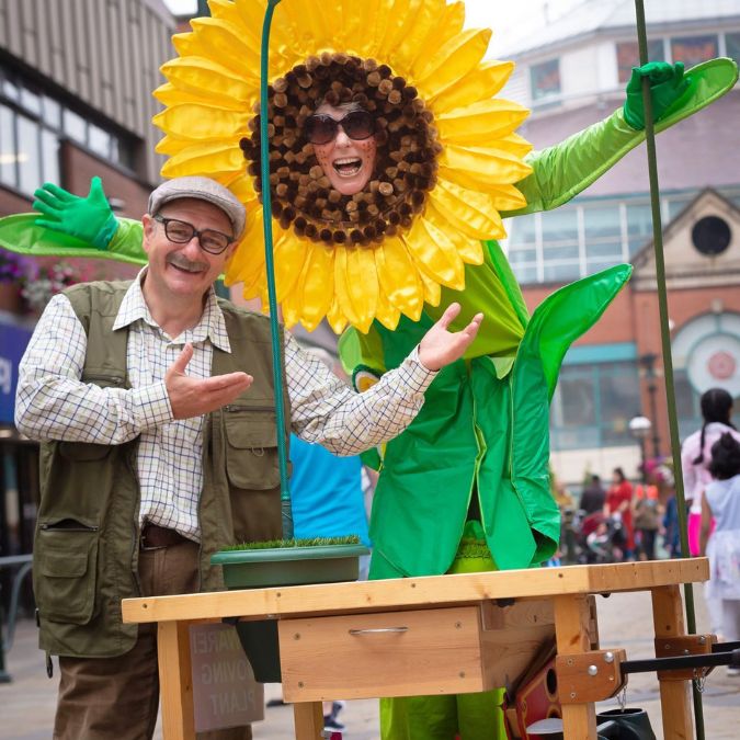 Bell and Bullock – Big Bloomers